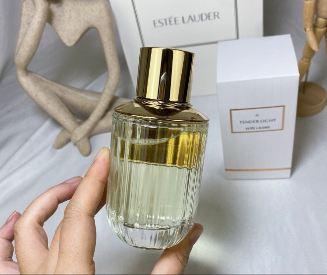 tea light 100ml Estee Lauder New Light Sound Collection Perfume